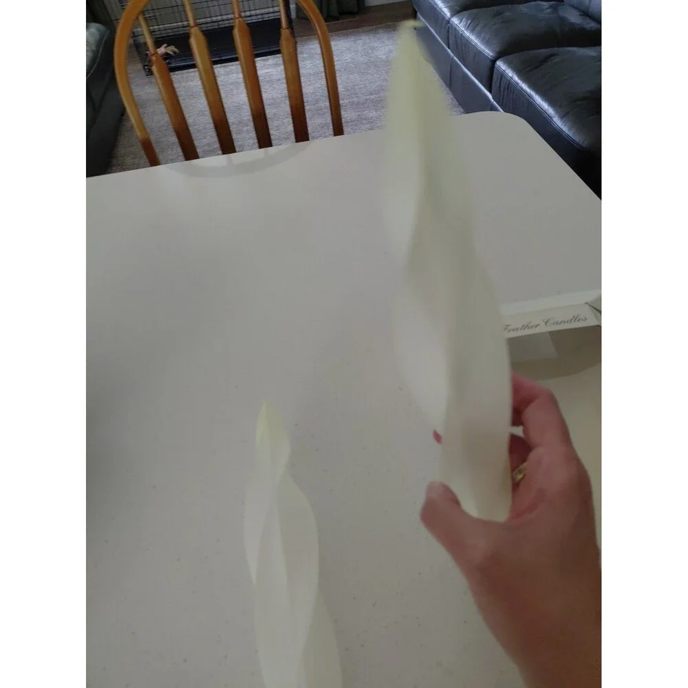 Unbranded feather candles